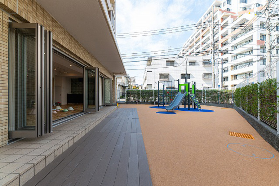 【施工後】キッズルーム前広場
